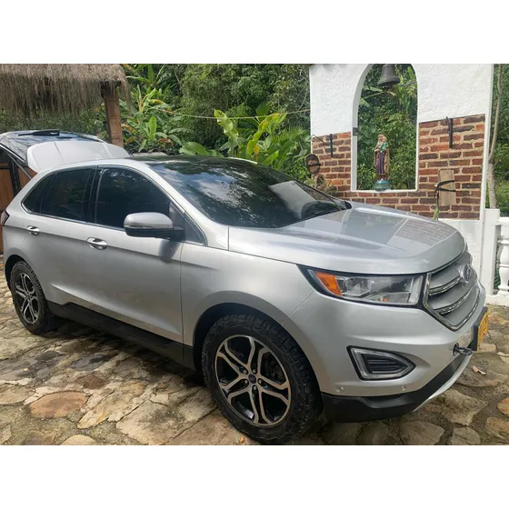 Ford Edge 3.0 Titanium