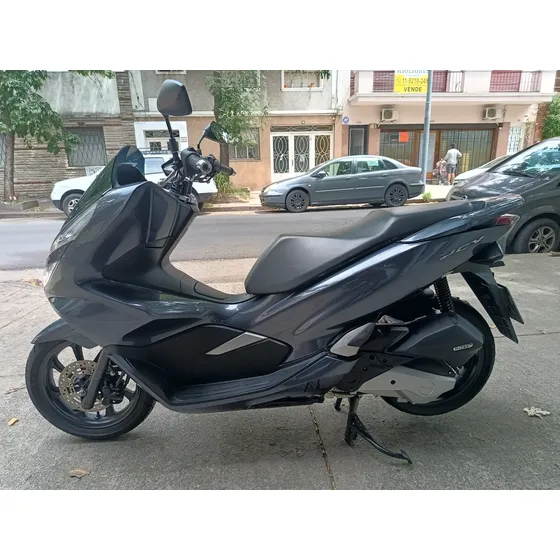 Honda Pcx Año 2021 Primera Mano Único Dueño.