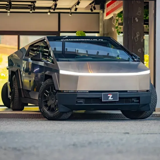 Tesla Cybertruck 2026 Foundation Series