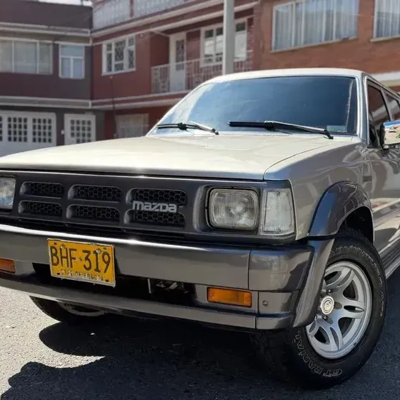 Mazda B2200 1996 2.2 B2200