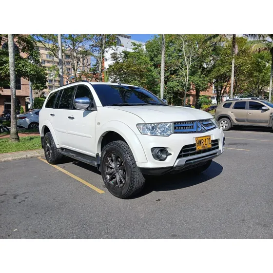 Mitsubishi Nativa 3.0l