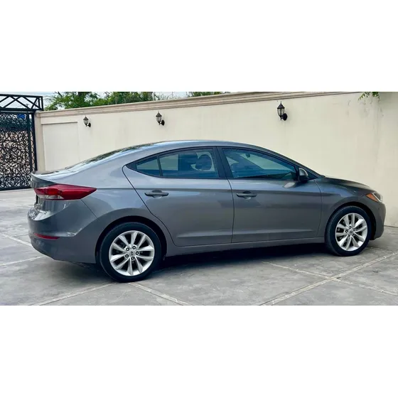 Hyundai Elantra 2.0 Gls Mt