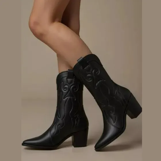 Bota Feminina Texana Bico Fino Cano Curto Confortavel Macia