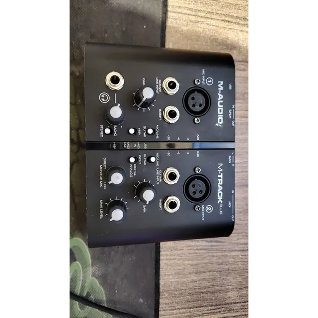 Interfaz M-audio M-track Plus Negro