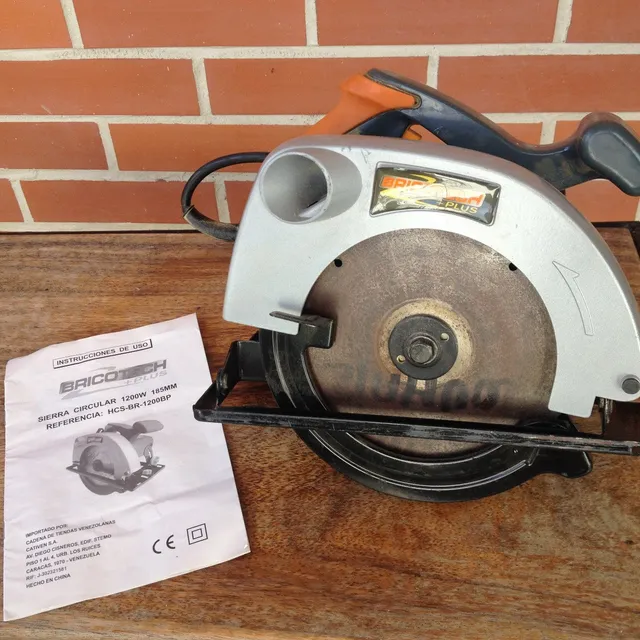 Sierra Circular Bricotech. Mas Tres Discos De Corte.