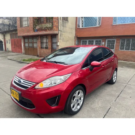 Ford Fiesta 1.6 Hatchback Mecánica