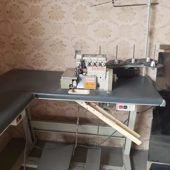 Máquina De Coser De 5 Hilos Over
