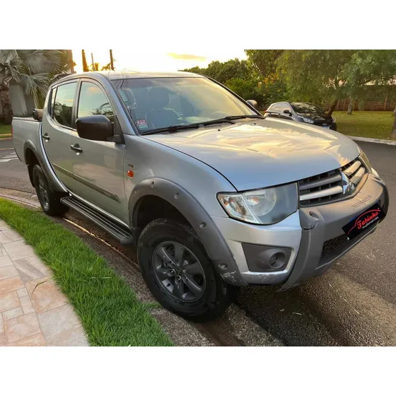 Mitsubishi L200 3.2 Triton Outdoor Cab. Dupla 4x4 4p