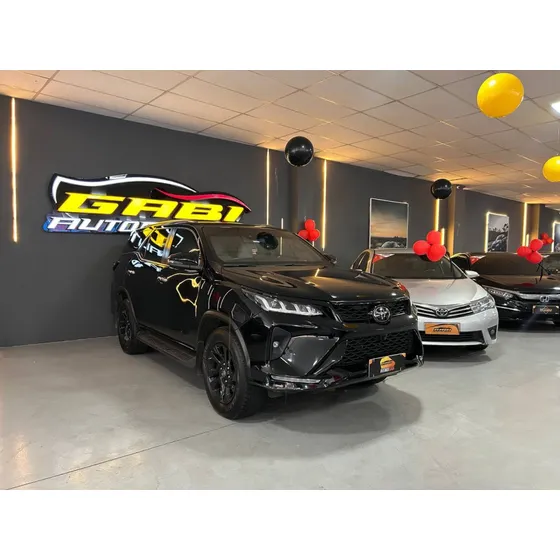 Toyota Hilux Sw4 2.8 D-4d Turbo Diesel Diamond 7l 4x4 Automático