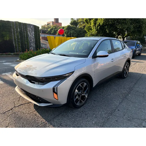 Kia K3 Zenith