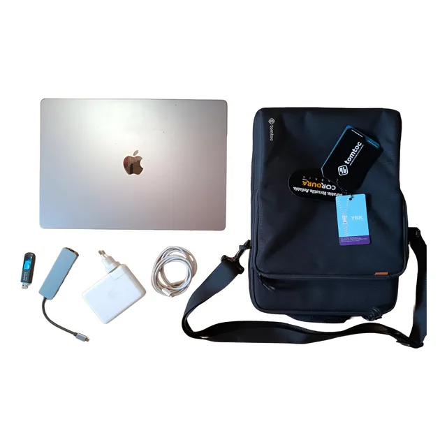 Apple Macbook Pro M1 Max 32gb 1tb + Accesorios
