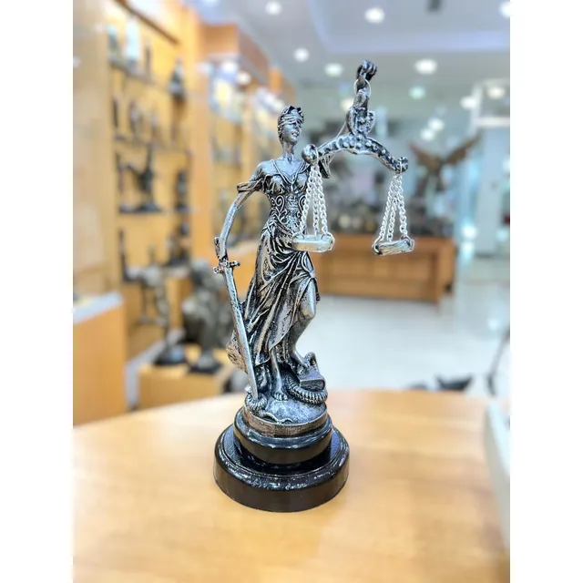 Dama Justicia Ciega Dorada Pequeña