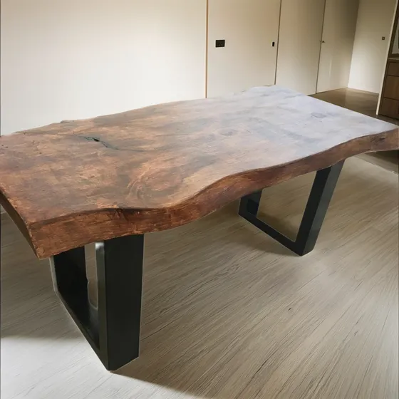Mesa Rustica De Comedor, Con Tablon Y Base En Hierro