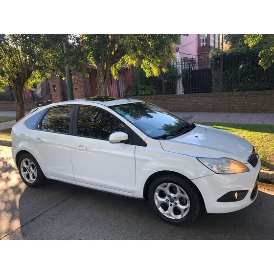 Ford Focus 2 2.0 Ghia Mt