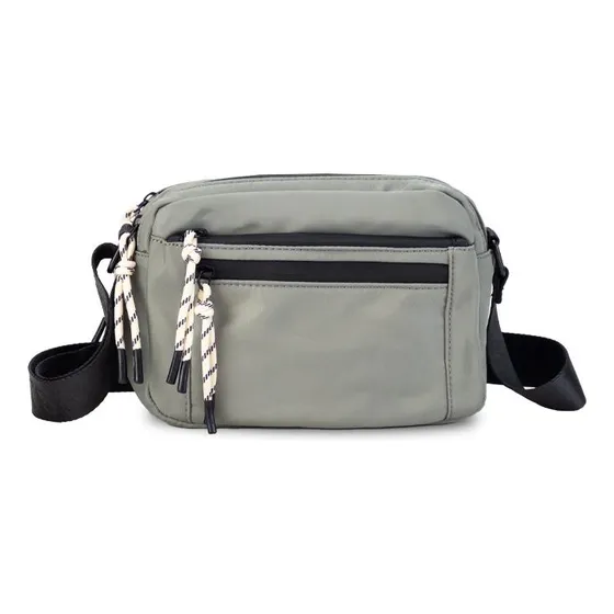 Bandolera Nylon Sport Con Bolsillos Dama Lincolns Color Verde Laurel Diseño De La Tela Lisa