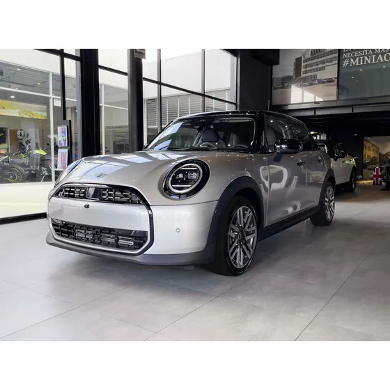 Mini Cooper 1.5 C At 5p