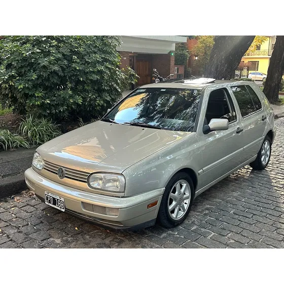 Volkswagen Golf 2.0 Glx