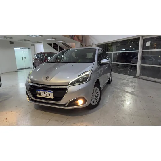Peugeot 208 1.6 Allure