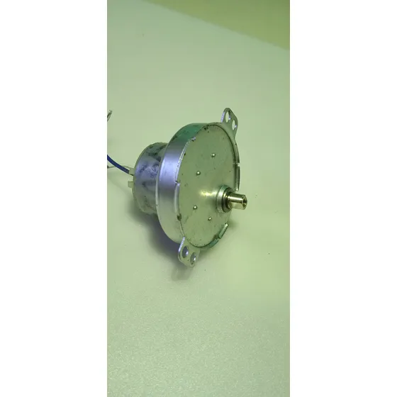 Motor 12vdc 4rpm Eje Metalico 6mm Alto Torque.usado