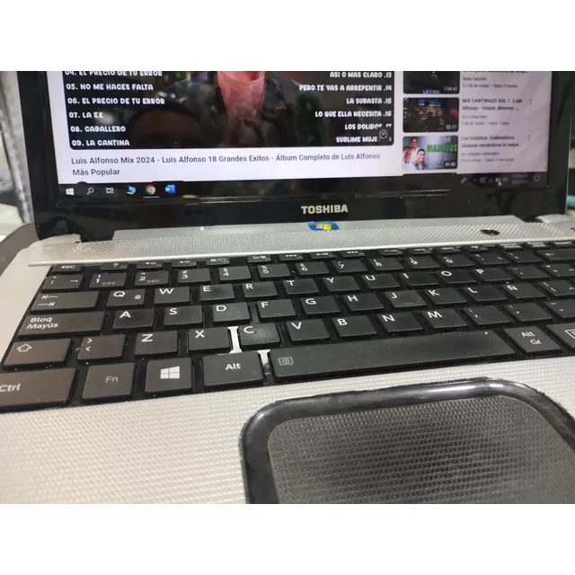 Portátil Toshiba Satelite C845 Core I3