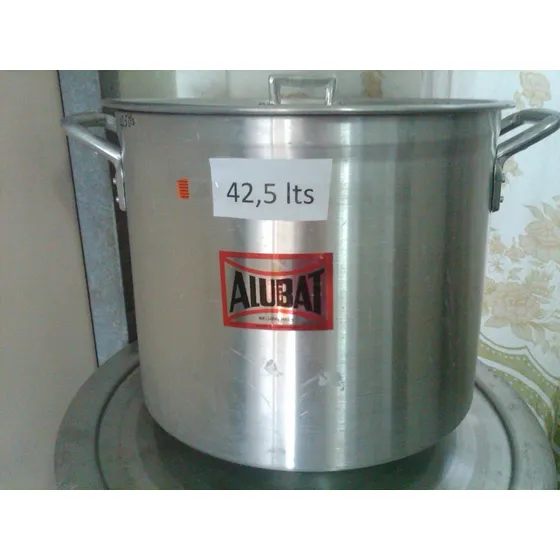 Olla Alta 42,5 Lts Marca Alubat Altamente Resistente C/tapa.