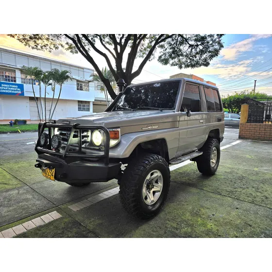Toyota Land Cruiser 4.5 Fzj75 Macho