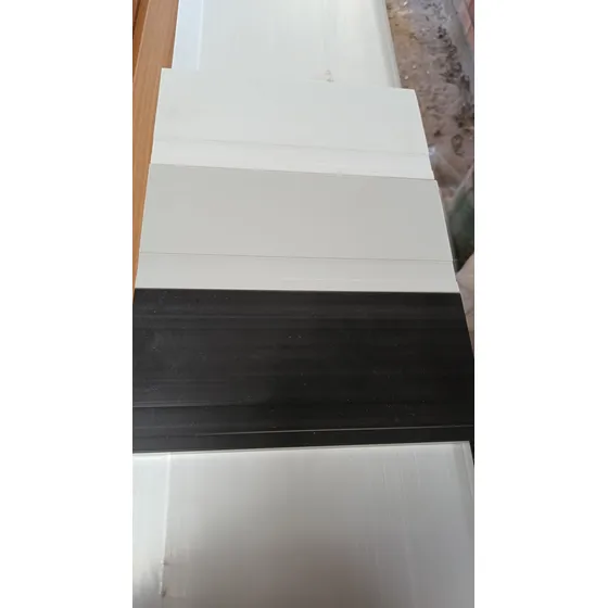 Zócalo Pvc Recto Color Blanco  2,40 Metros