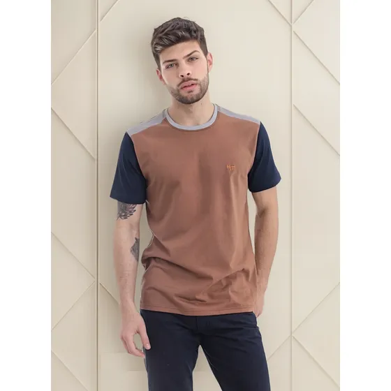 Remera Howard Ankgor Manga Corta Con Recortes Hombre