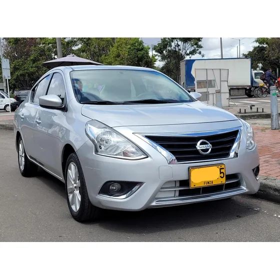 Nissan Versa 1.6 Advance