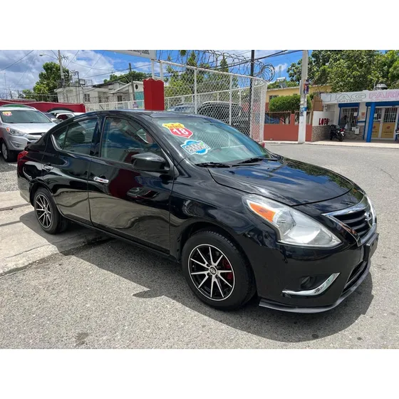 Nissan Versa Americano