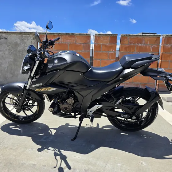 Gixxer 250. Modelo 2023
