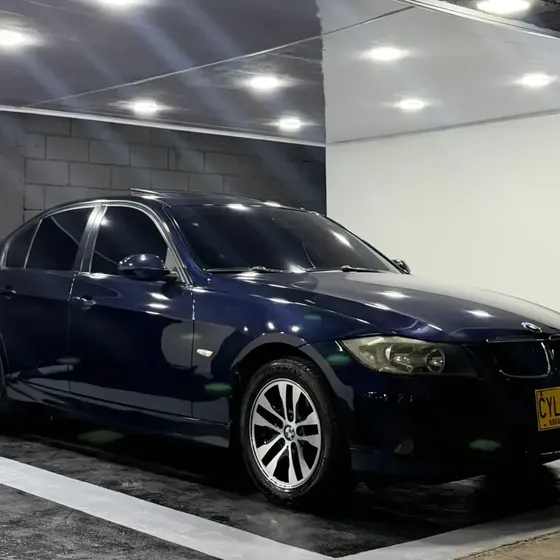 BMW 2008 2008 2.0 318i E90