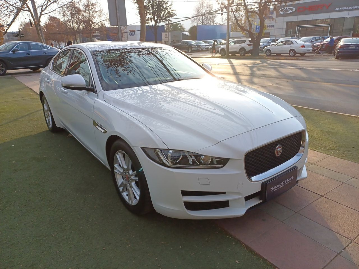 Jaguar Xe 2019