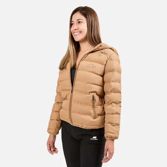 Casaca New Athletic Cloud Camel Mujer