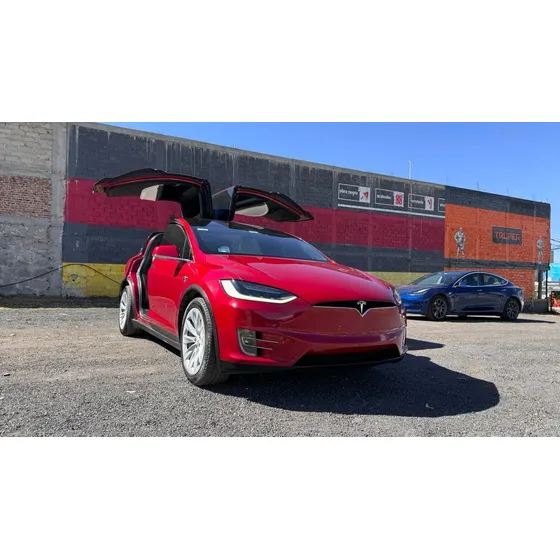 Tesla Model X 2018
