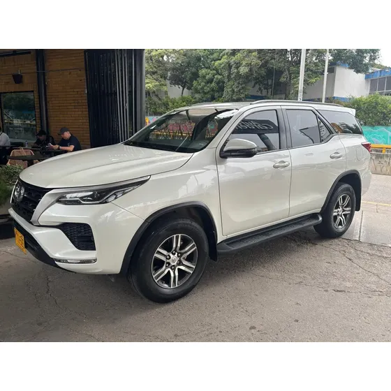 Toyota Fortuner 2021 2.4 Street At 7as