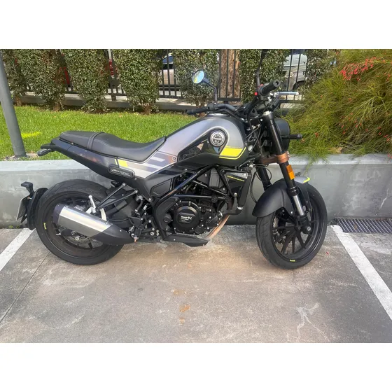 Benelli Leoncino 250