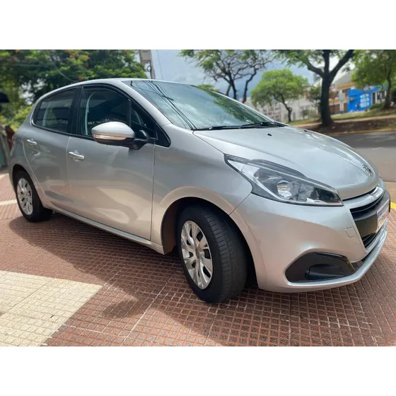 Peugeot 208 1.6 Active