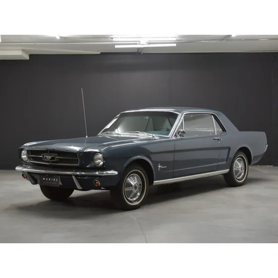 Ford Mustang Coupe