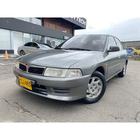 Mitsubishi Lancer 1.6 Glxi