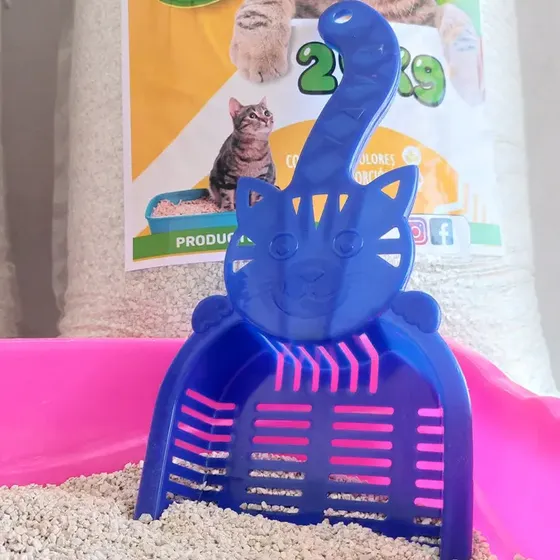 Arena Sanitaria Premium MAGIC CAT - Peso 25 Kilos, 99% Libre de polvo, Ultra absorbente, Control de olores, Ideal para gatos, Alta calidad, Duración extendida | Cuotas sin interés