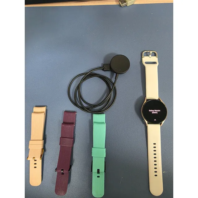 Samsung Galaxy Watch 4 (gk6v) Poco Uso, Con Correas