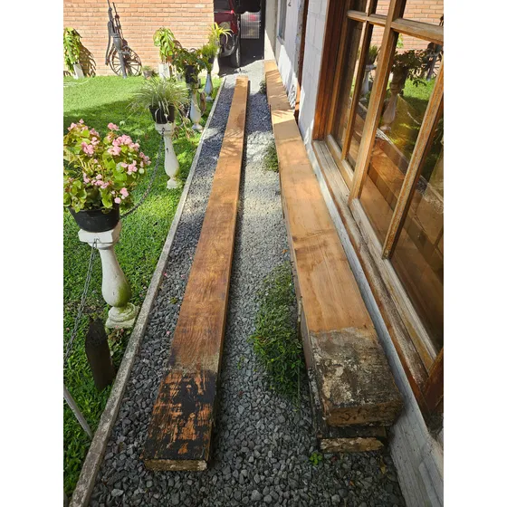 Tirantes De Pinotea 9x4 Pulgadas 7.20 Mts Marrón Claro