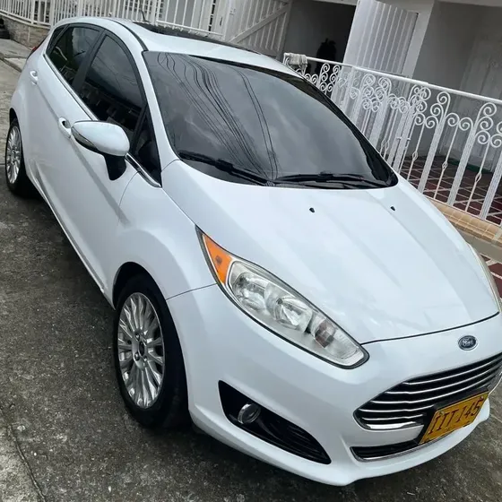 Ford Fiesta 2015 1.6 Hatchback Titanium