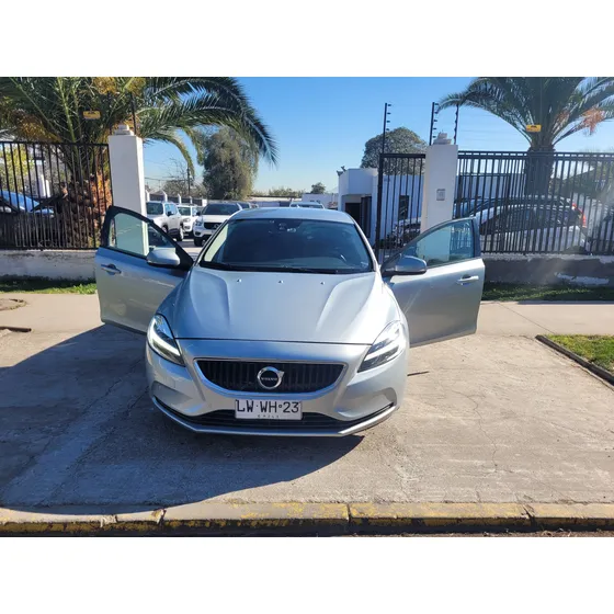 Volvo V40 T4 Aut R-design