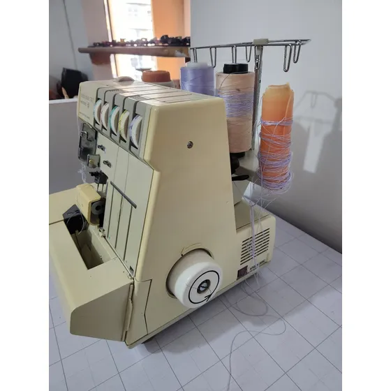 Fileteadora Hobbylock 797