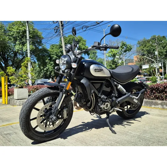 Ducati Scrambler 800 Dark 2022