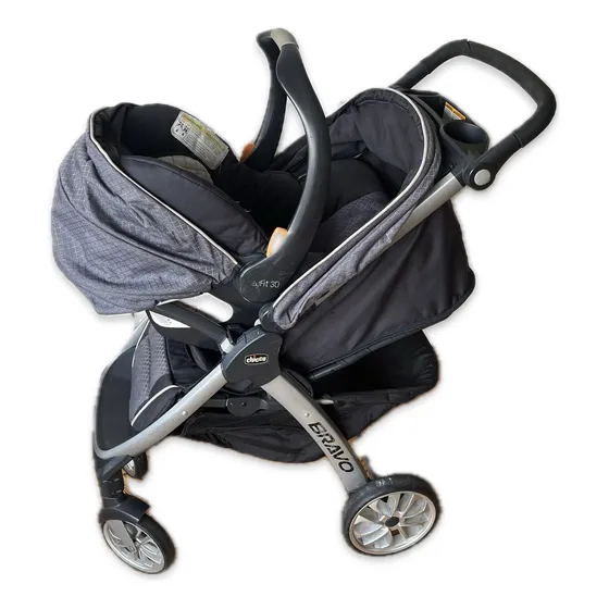 Coche Y Silla Para Auto De Bebé Chicco Bravo Duo
