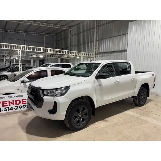 Toyota Hilux Pick-up 2.8 Cd Sr 177cv 4x4