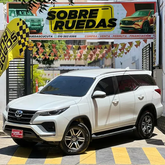 Toyota Fortuner 2023 2.4